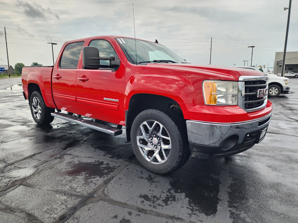 Used 2011 GMC Sierra 1500 SLT with VIN 3GTP2WE39BG276240 for sale in Watseka, IL
