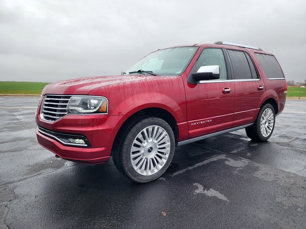 2015 Lincoln Navigator Base's photo