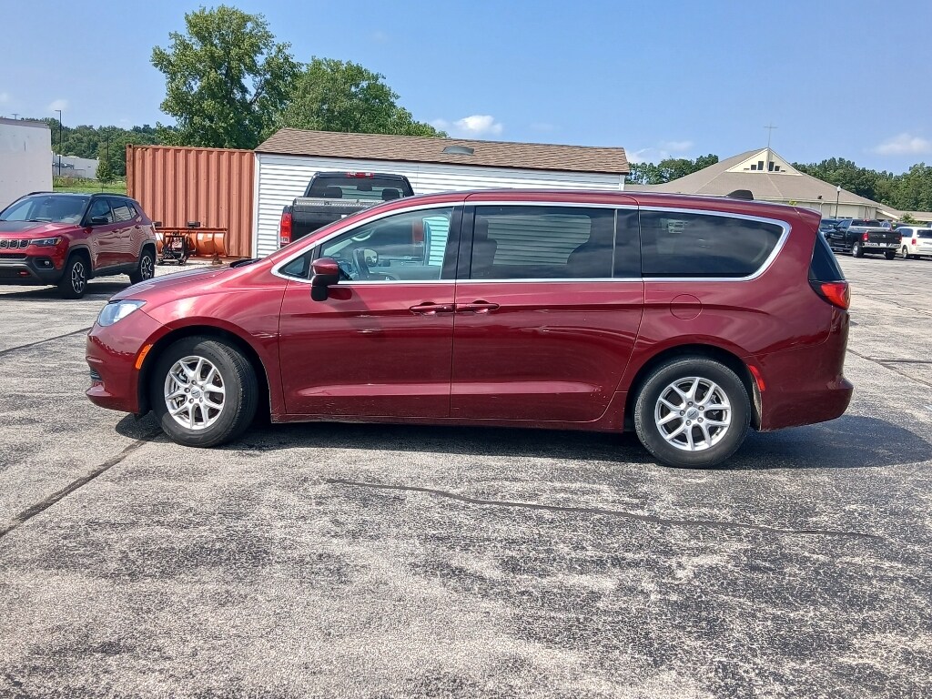 Used 2023 Chrysler Voyager