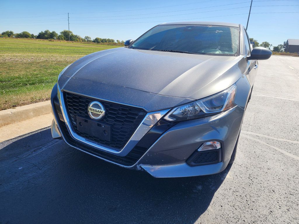 2021 Nissan Altima 2.5 S photo 2