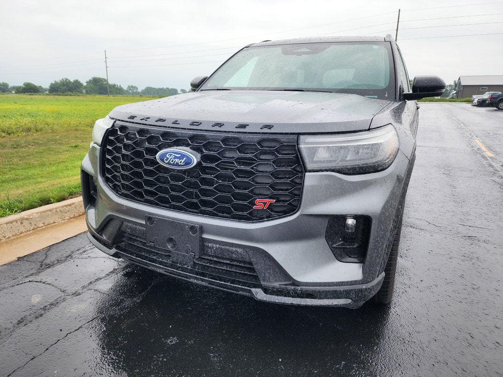 Used 2025 Ford Explorer ST SUV