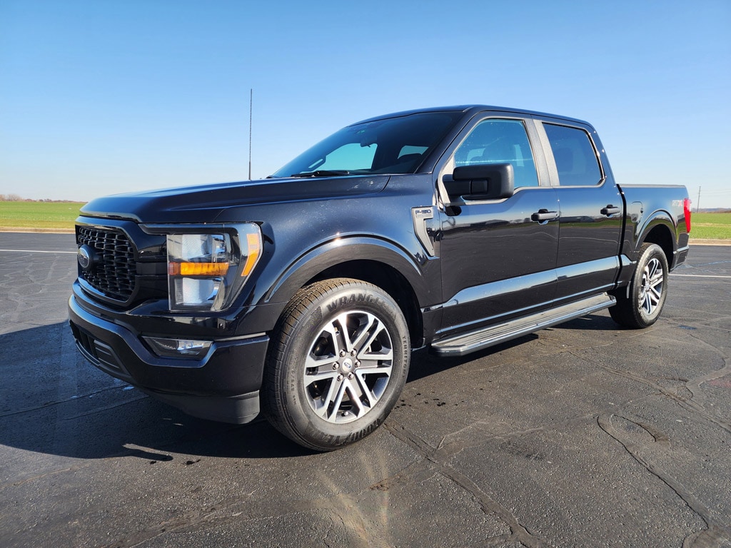 2023 Ford F-150 XL's photo