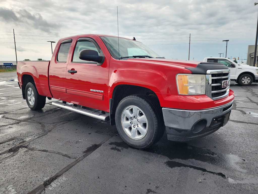 Used 2013 GMC Sierra 1500 SLE with VIN 1GTR2VE70DZ377675 for sale in Watseka, IL