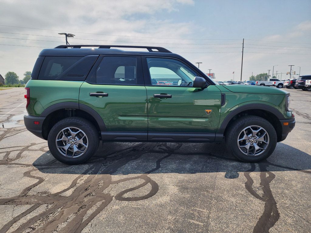 2024 Ford Bronco Sport Badlands photo 3