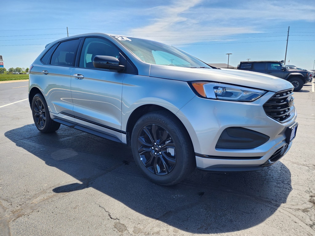 Used 2024 Ford Edge SE SUV