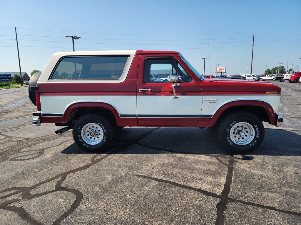 1986 Ford Bronco Base photo 4