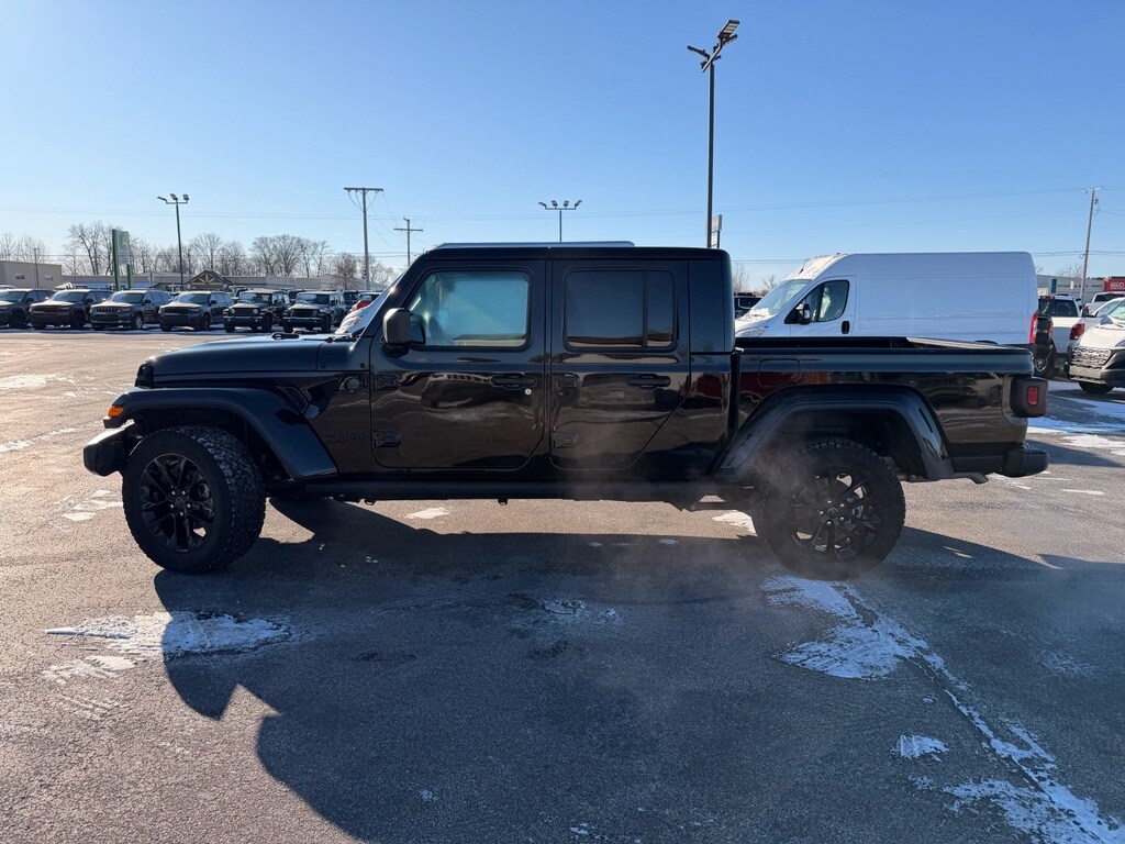 Used 2025 Jeep Gladiator Sport Cab; Crew