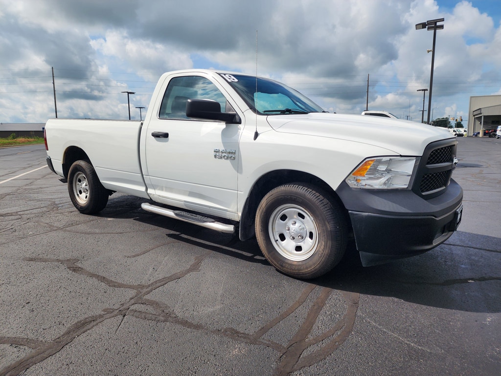 Used 2018 RAM Ram 1500 Pickup Tradesman with VIN 3C6JR7DG9JG249931 for sale in Watseka, IL