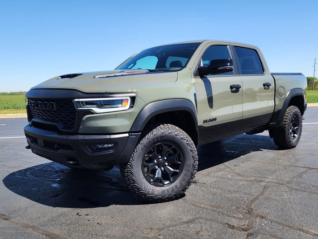 2026 RAM 1500 RHO 4x4 Crew Cab 5'7's photo