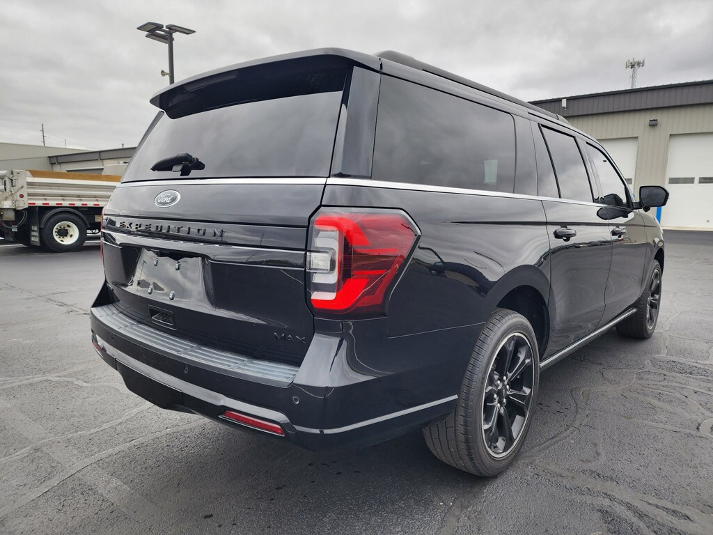 2022 Ford Expedition MAX Limited photo 4