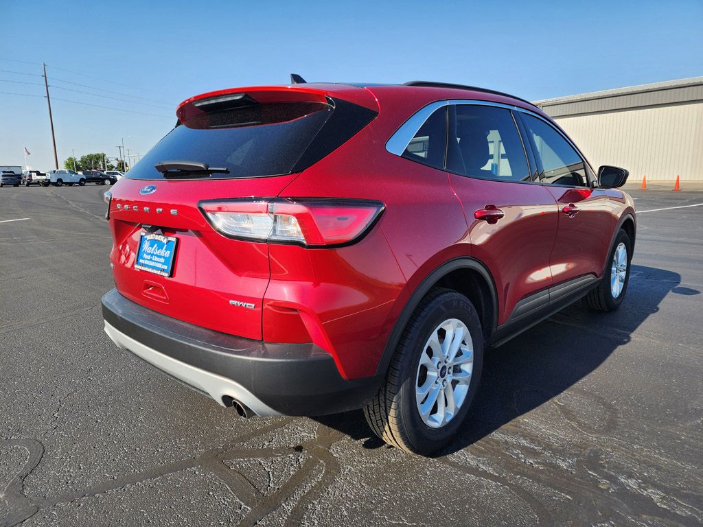 2022 Ford Escape SE photo 4