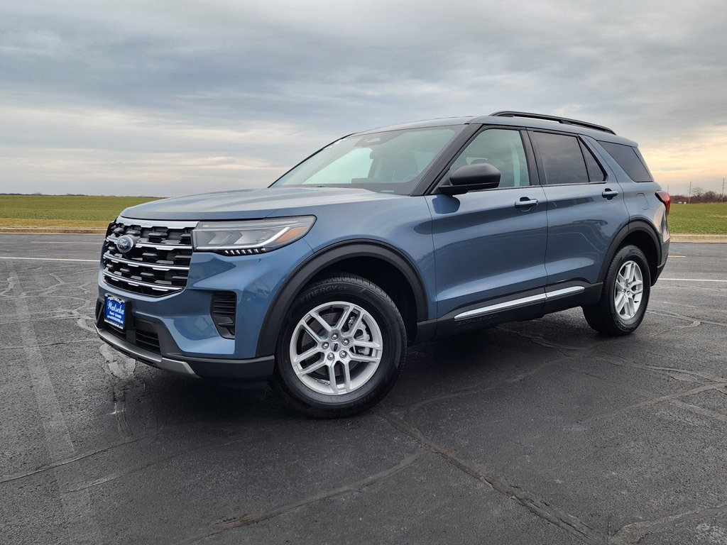 2025 Ford Explorer Active's photo
