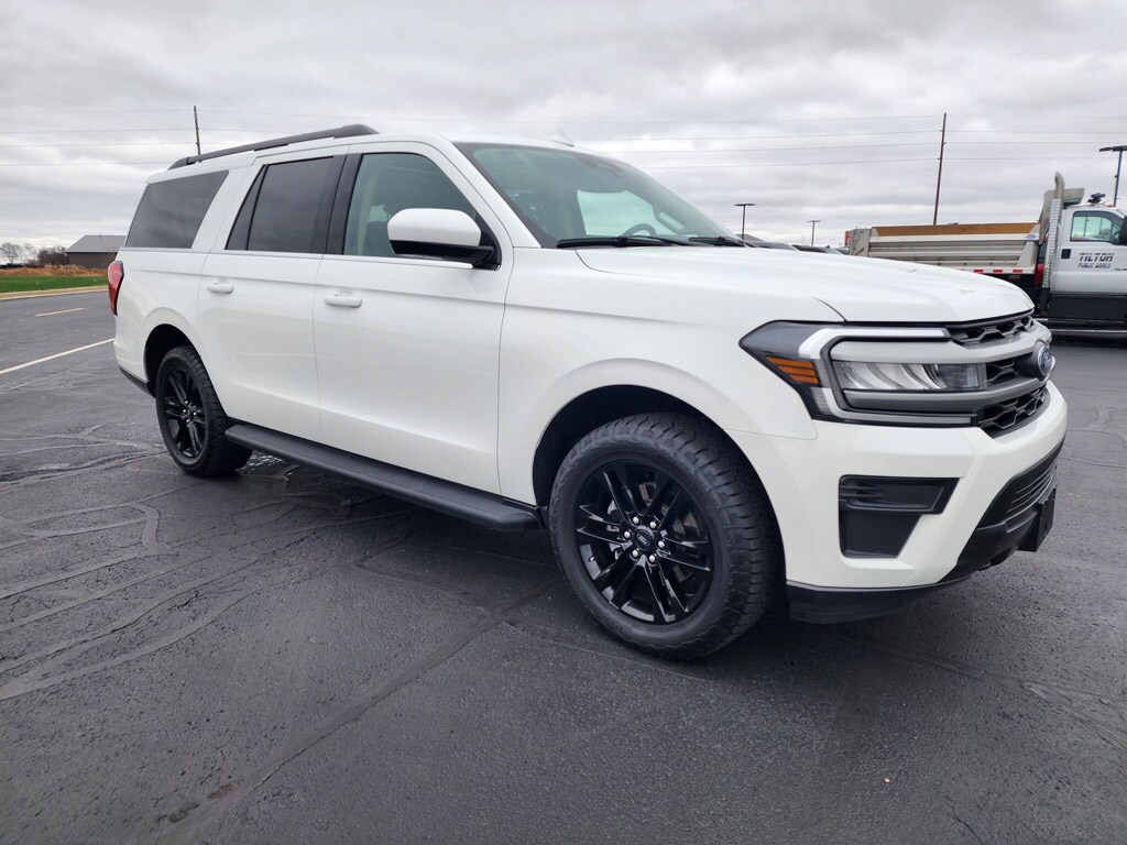 2024 Ford Expedition MAX XLT photo 2