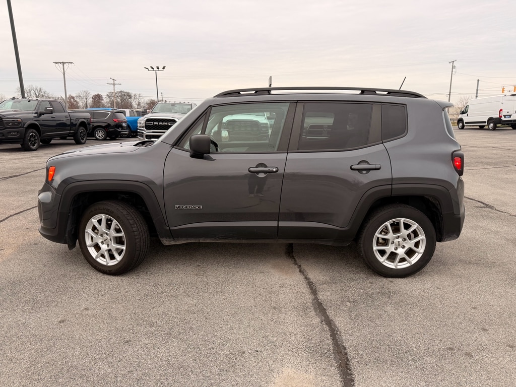 Used 2022 Jeep Renegade Latitude with VIN ZACNJDB1XNPN87211 for sale in Watseka, IL