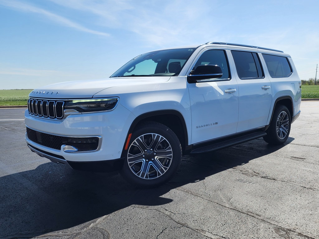 2024 Jeep Wagoneer L Series II 4WD's photo