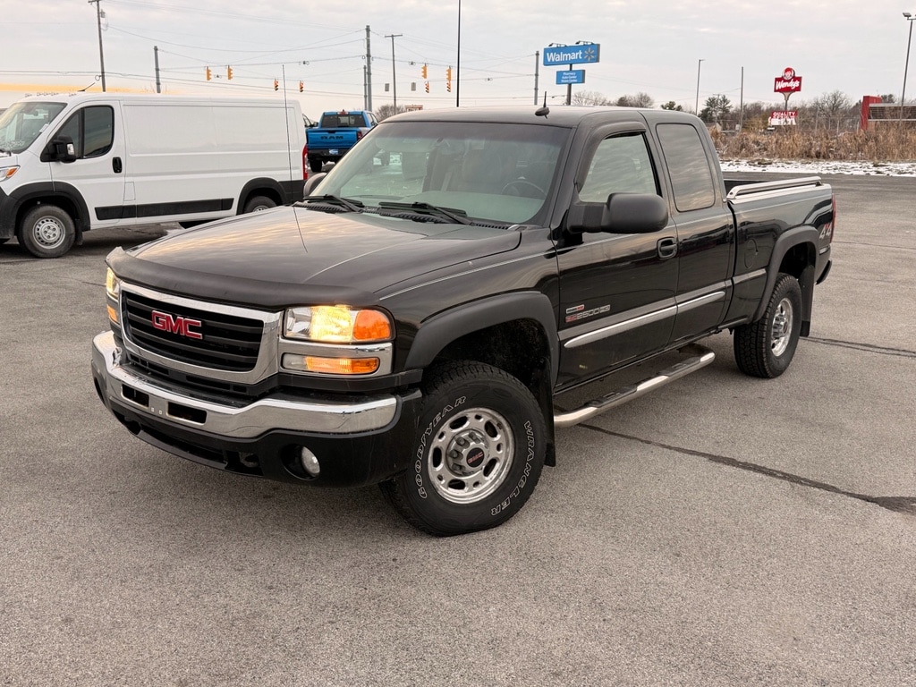 2003 GMC Sierra 2500HD's photo