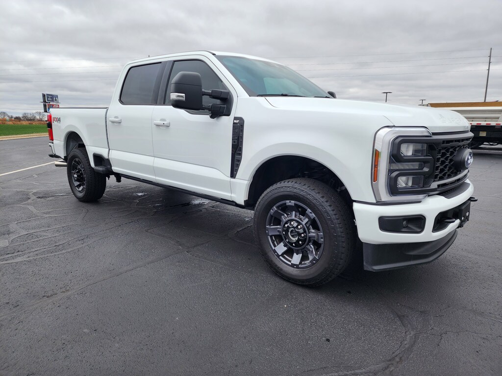 2024 Ford F-250 XLT photo 2