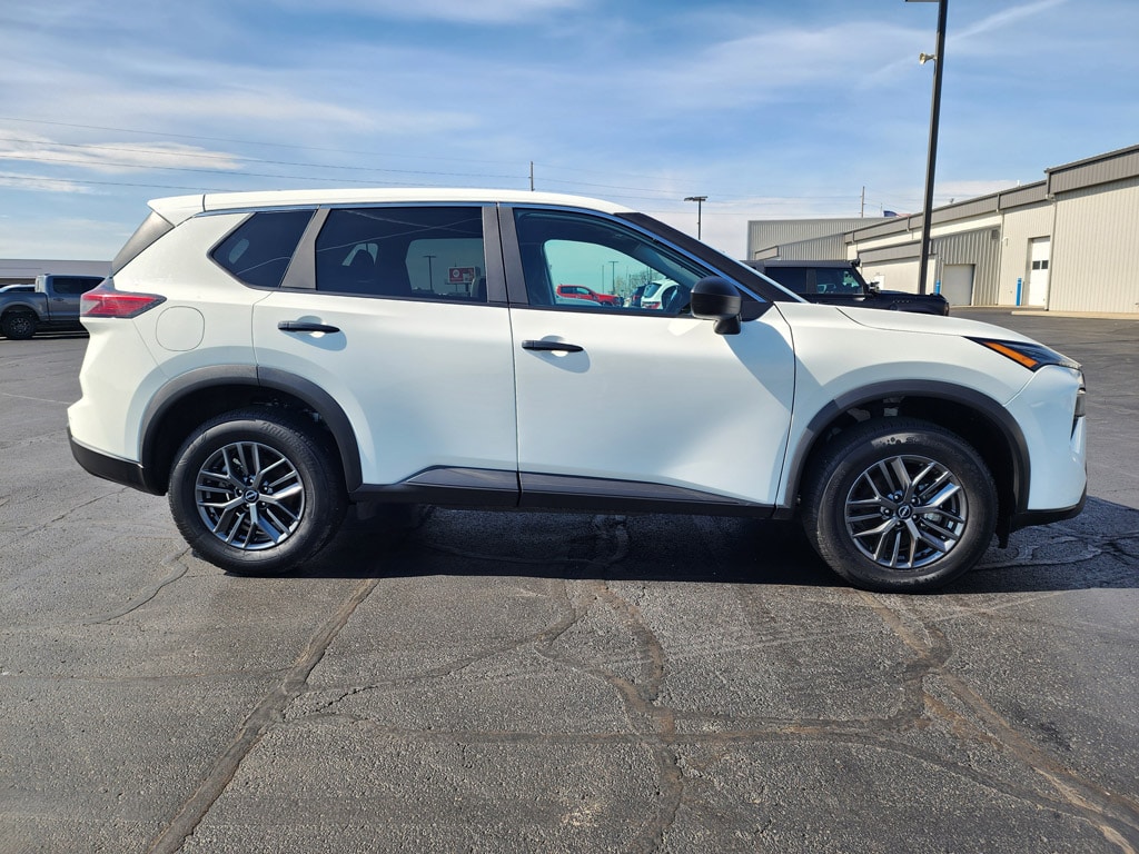Used 2024 Nissan Rogue S SUV