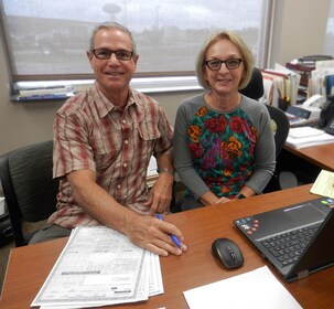 Staff member David & Cindy Bell from ID_27f1f180b6aa