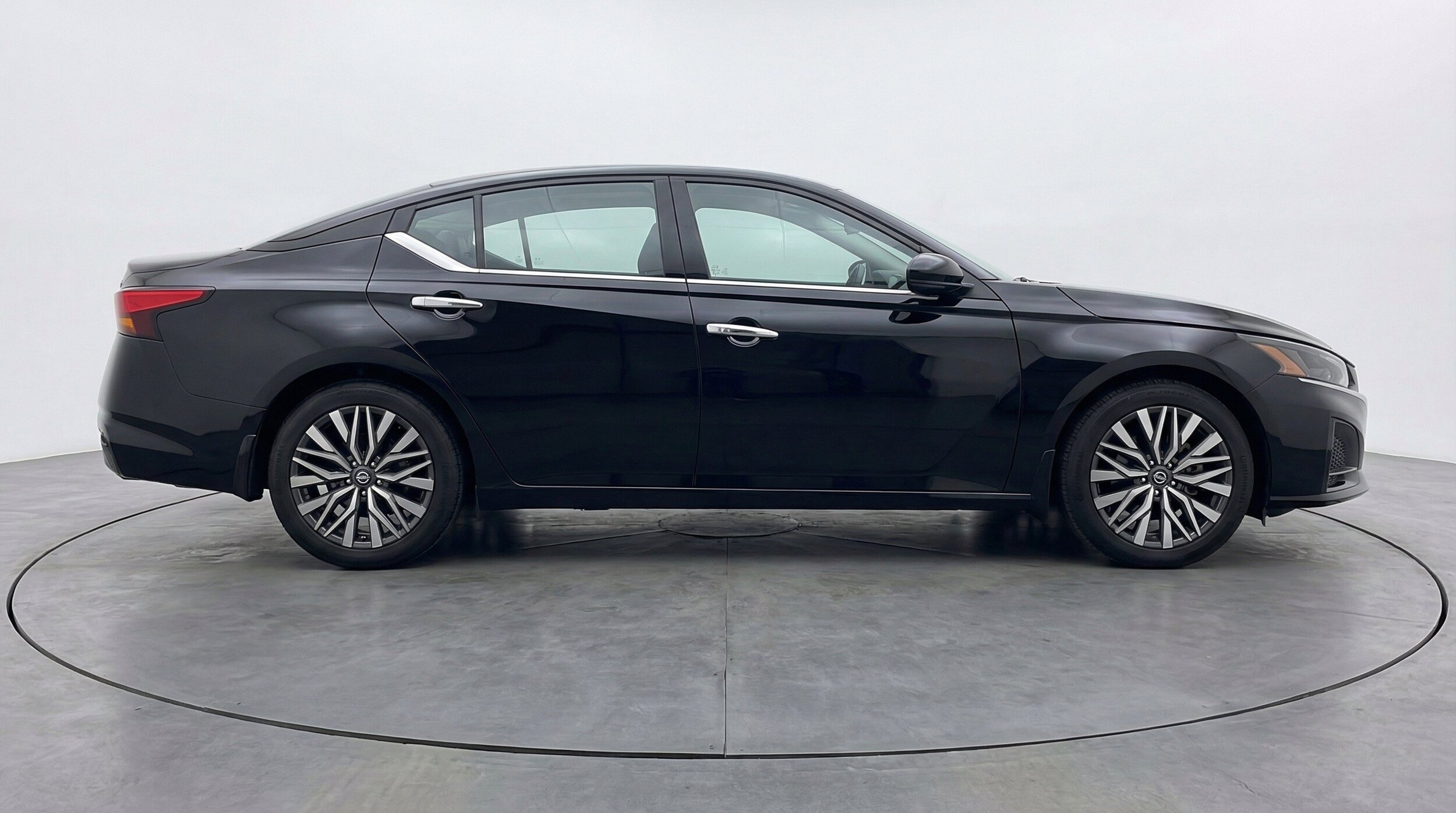 Thumbnail: 2025 Nissan Altima - 11