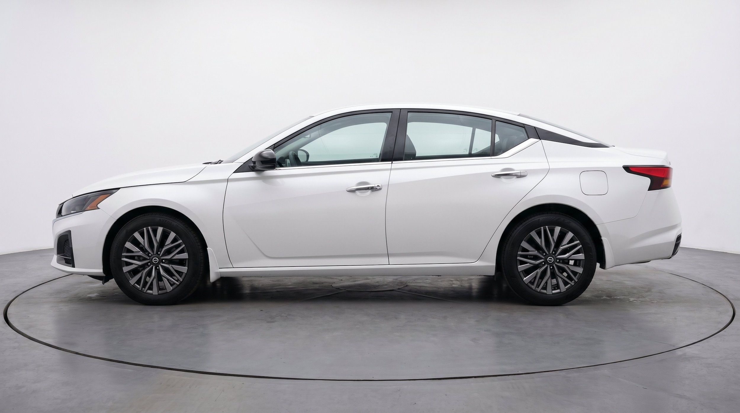 Thumbnail: 2025 Nissan Altima - 5