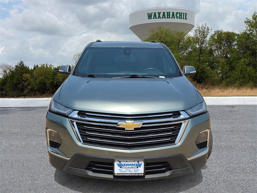 2023 Chevrolet Traverse 1LT photo 2