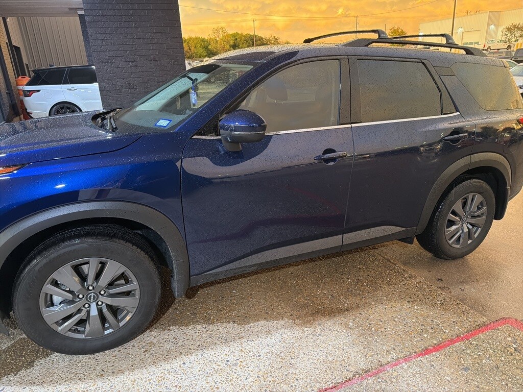 Used 2025 Nissan Pathfinder SV SUV
