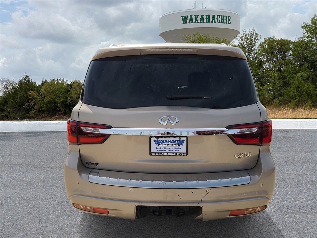 2021 Infiniti QX80 Luxe photo 2