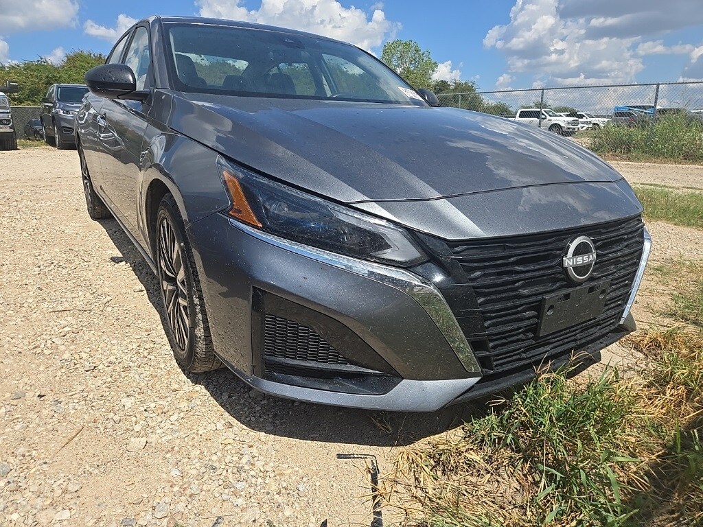 2024 Nissan Altima 2.5 SV photo 4
