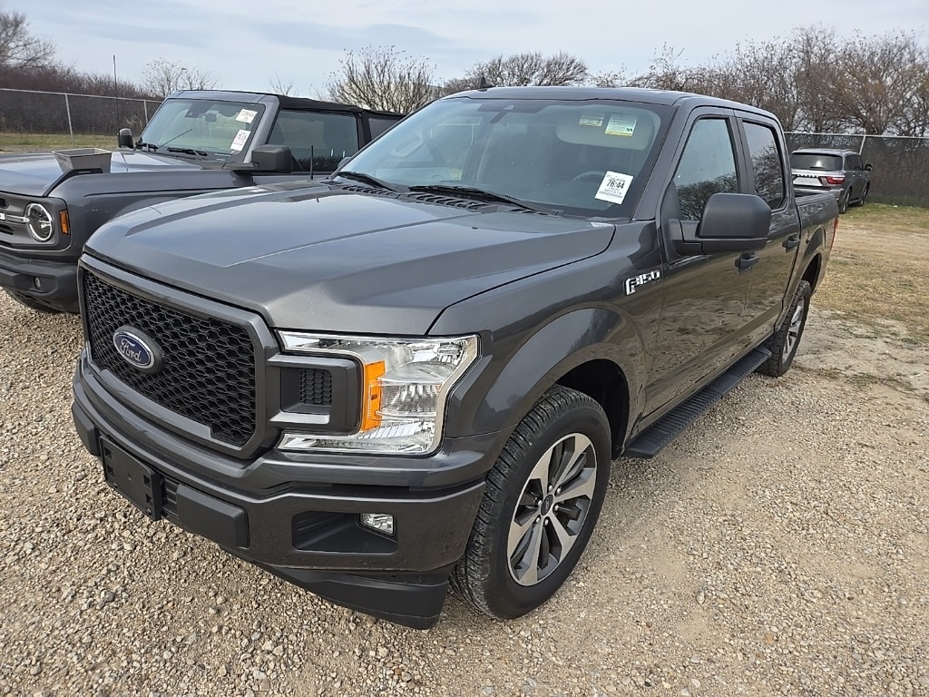 2020 Ford F-150 XL's photo