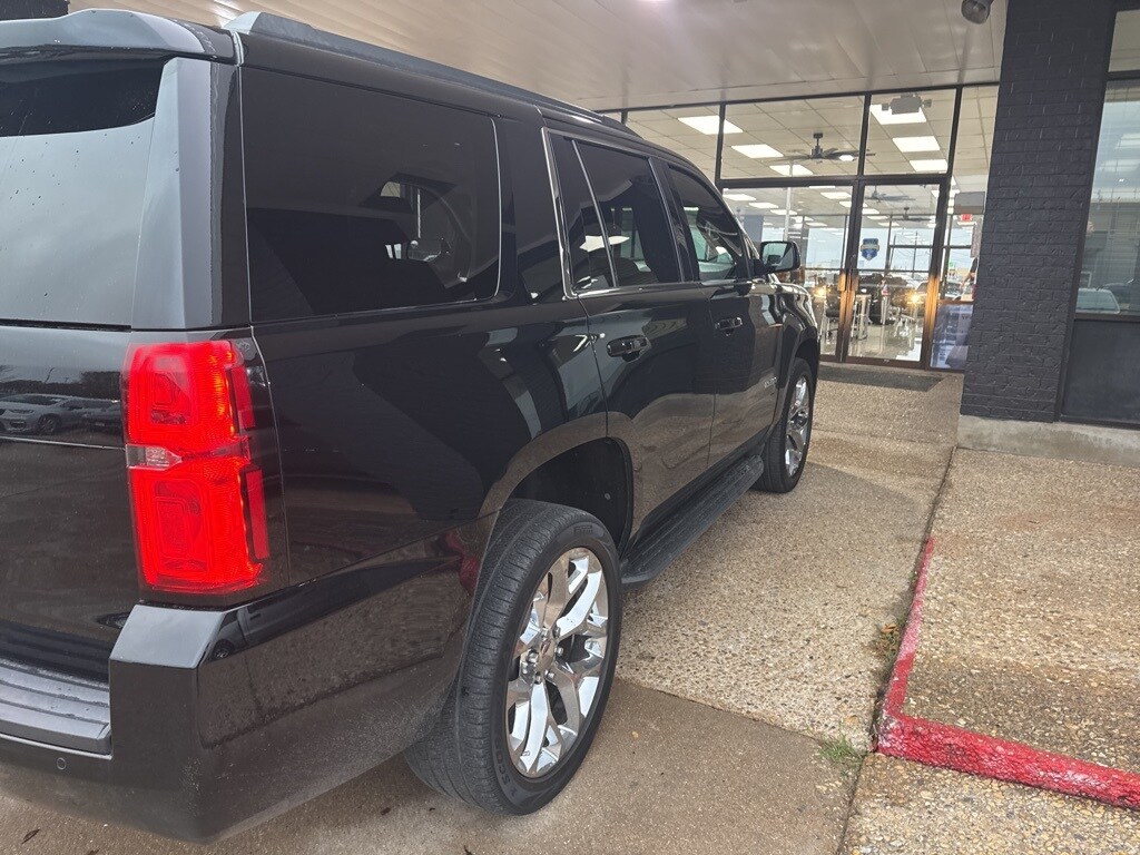 2019 Chevrolet Tahoe LS photo 4