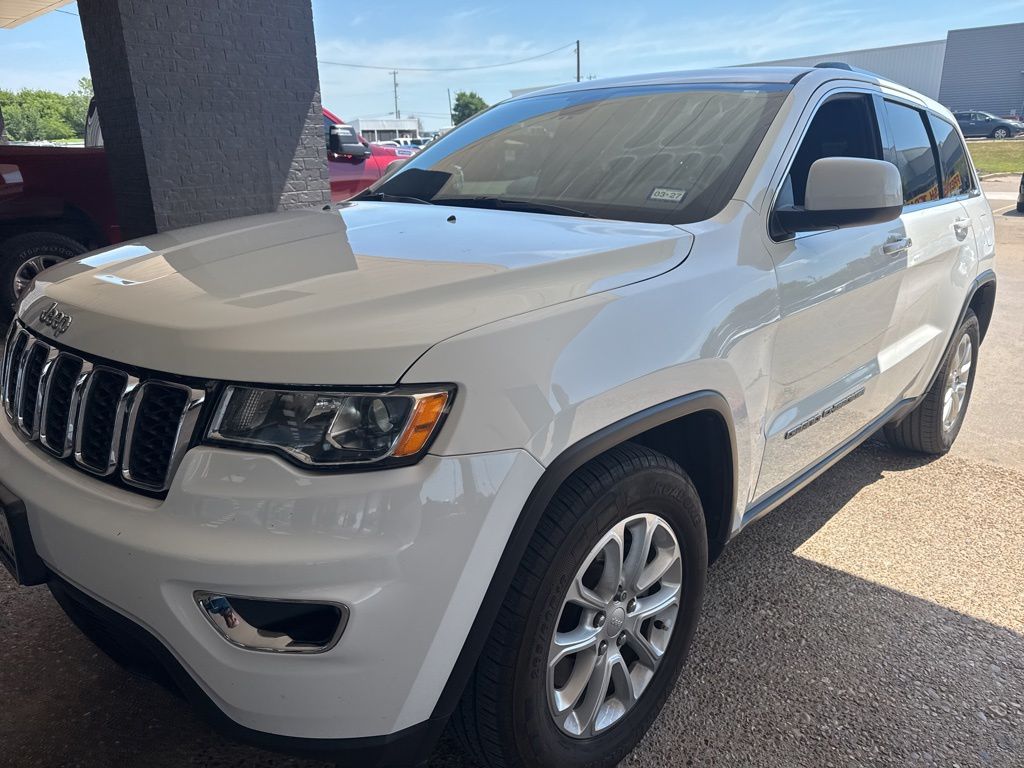 2021 Jeep Grand Cherokee Laredo E's photo