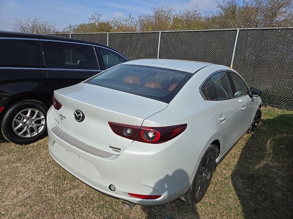 2024 Mazda Mazda3 2.5 Carbon Turbo photo 3