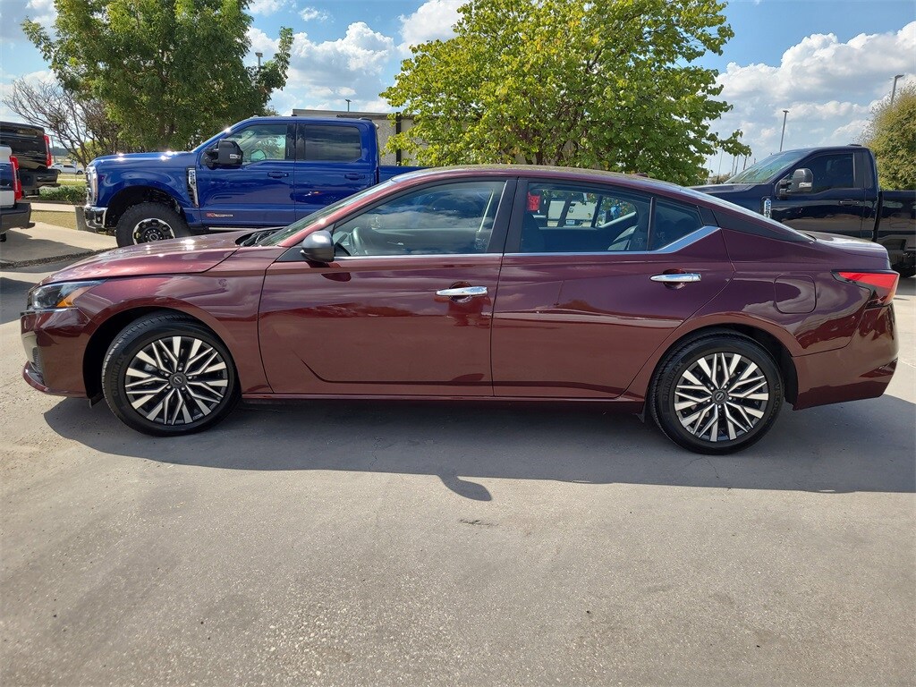 2025 Nissan Altima 2.5 SV photo 3