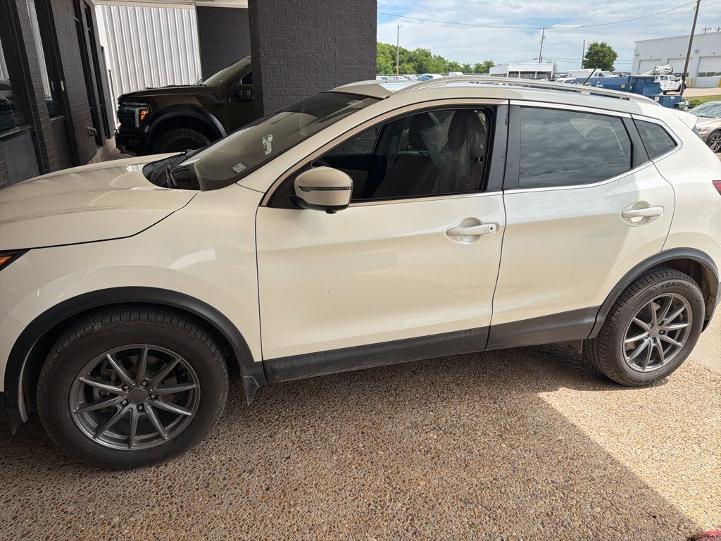 2019 Nissan Rogue Sport SL FWD's photo