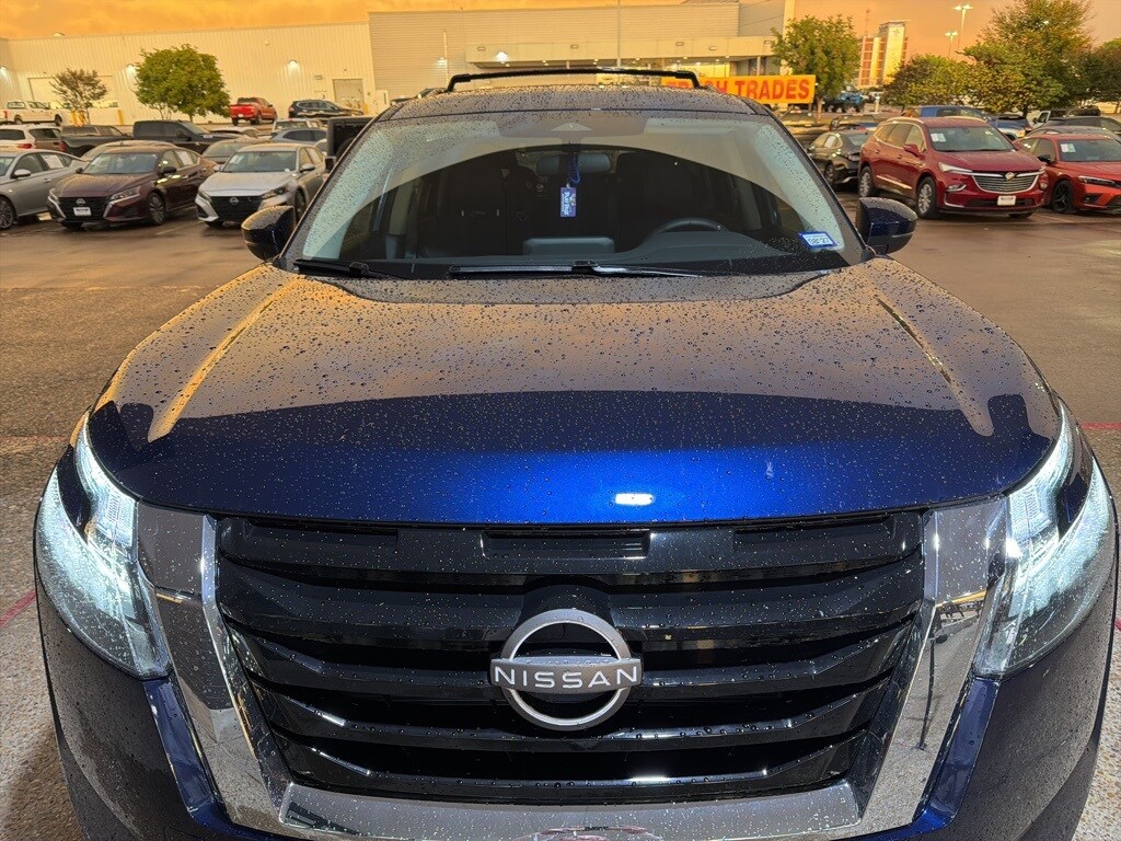 Used 2025 Nissan Pathfinder SV SUV