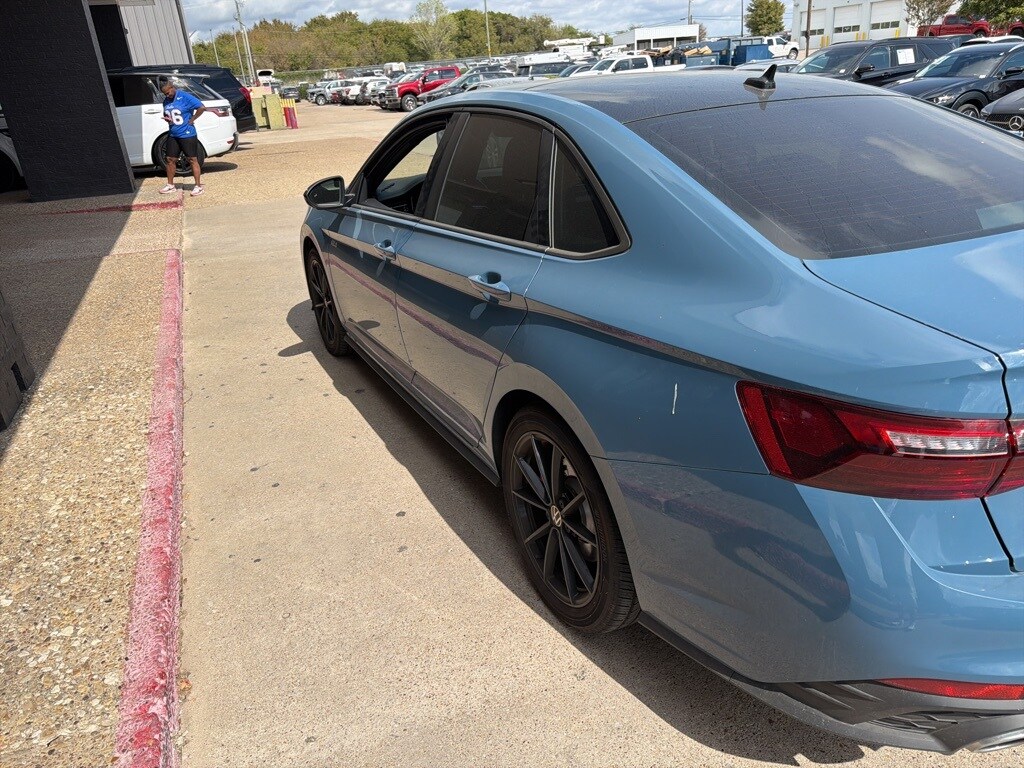 2025 Volkswagen Jetta GLI 2.0T Autobahn photo 3