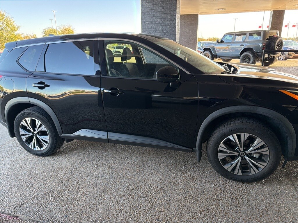 Used 2021 Nissan Rogue SV SUV
