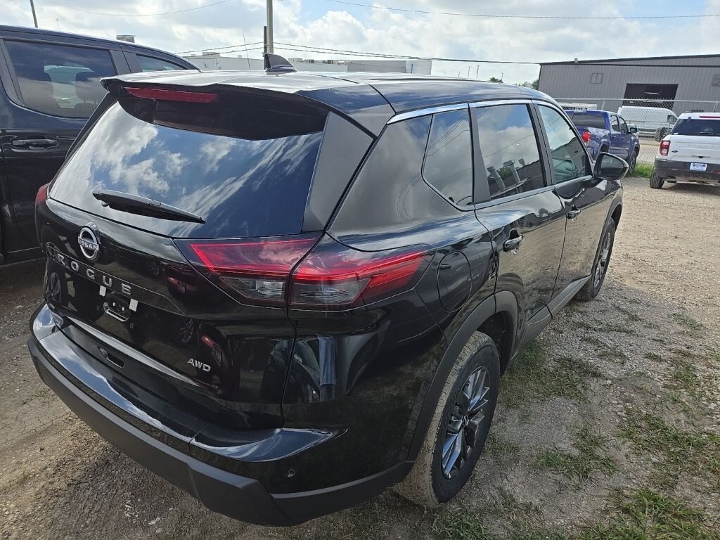 Used 2026 Nissan Rogue SV SUV