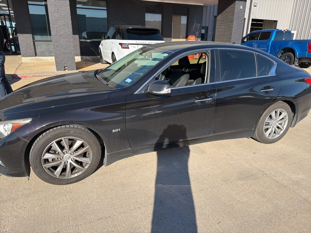 2016 INFINITI Q50