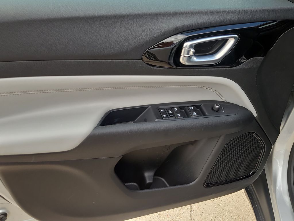 2025 Jeep Compass Limited - Photo 19