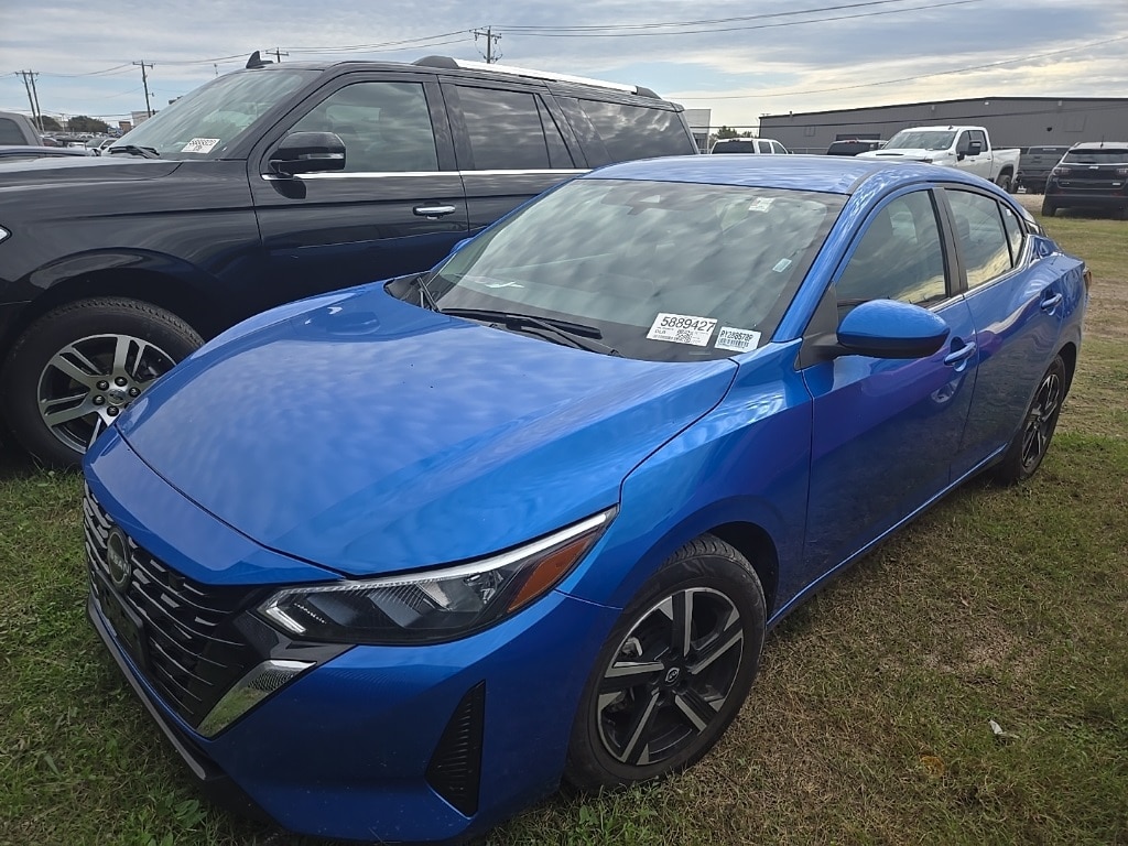 2024 Nissan Sentra SV's photo