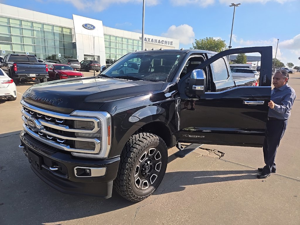 2024 Ford F-250SD Platinum Truck