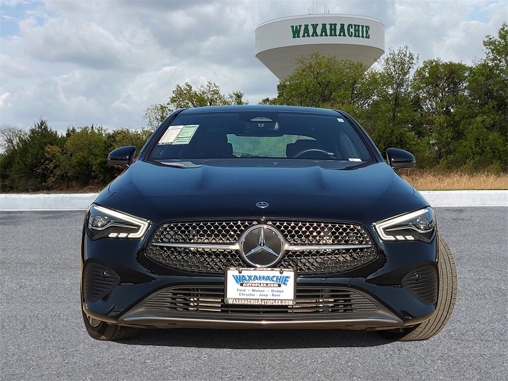 2025 Mercedes Benz CLA 250 4MATIC photo 2