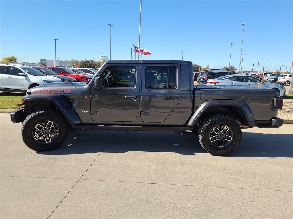 Used 2025 Jeep Gladiator Mojave Truck