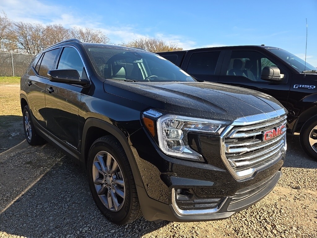 Used 2024 GMC Terrain SLT SUV