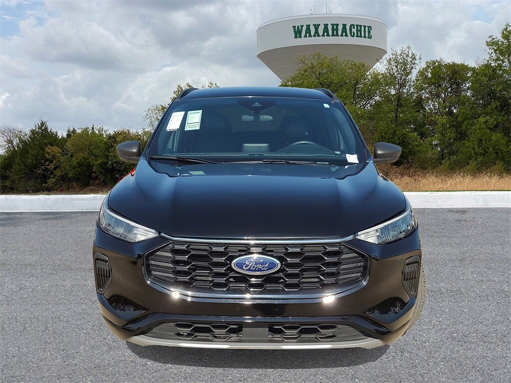 2024 Ford Escape ST-Line photo 2