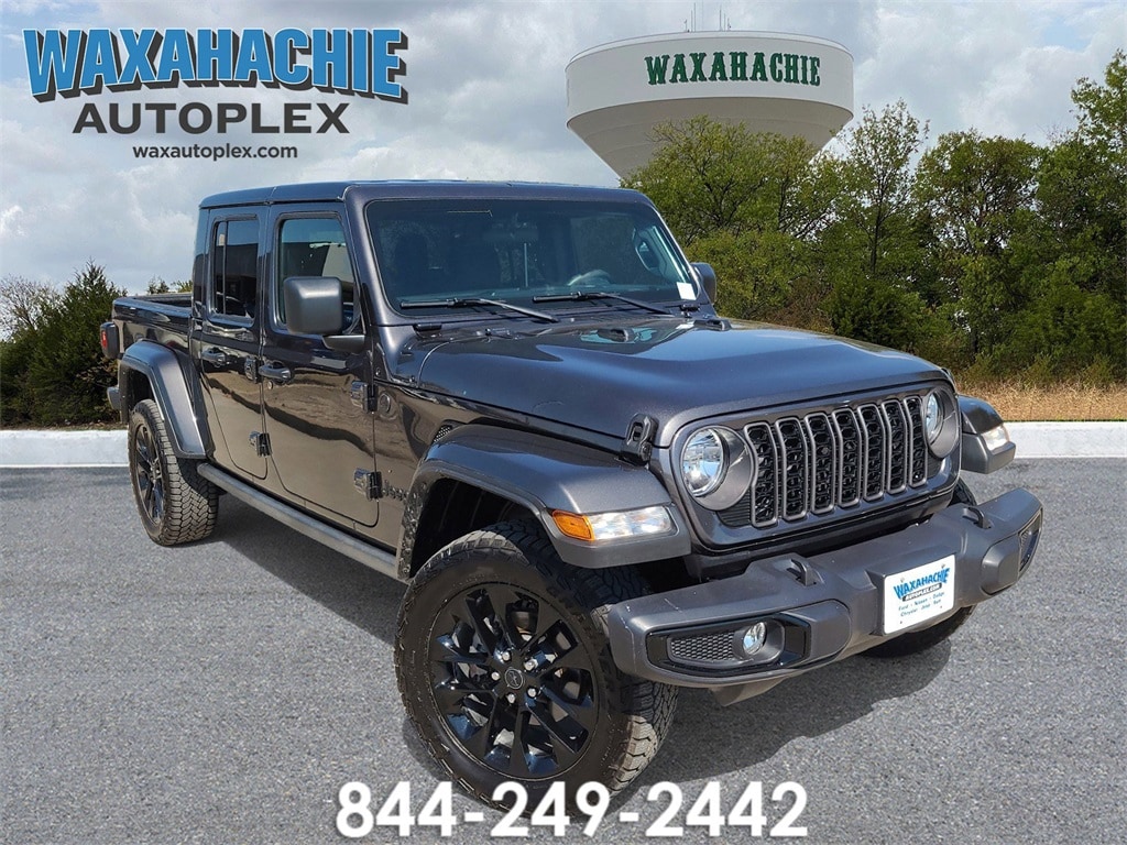 2024 Jeep Gladiator Nighthawk's photo