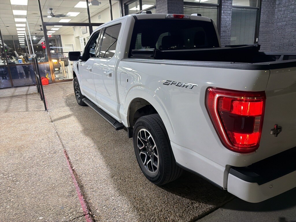 2023 Ford F-150 XLT photo 2