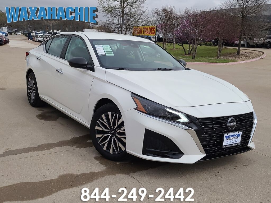 Used 2025 Nissan Altima 2.5 SV Sedan